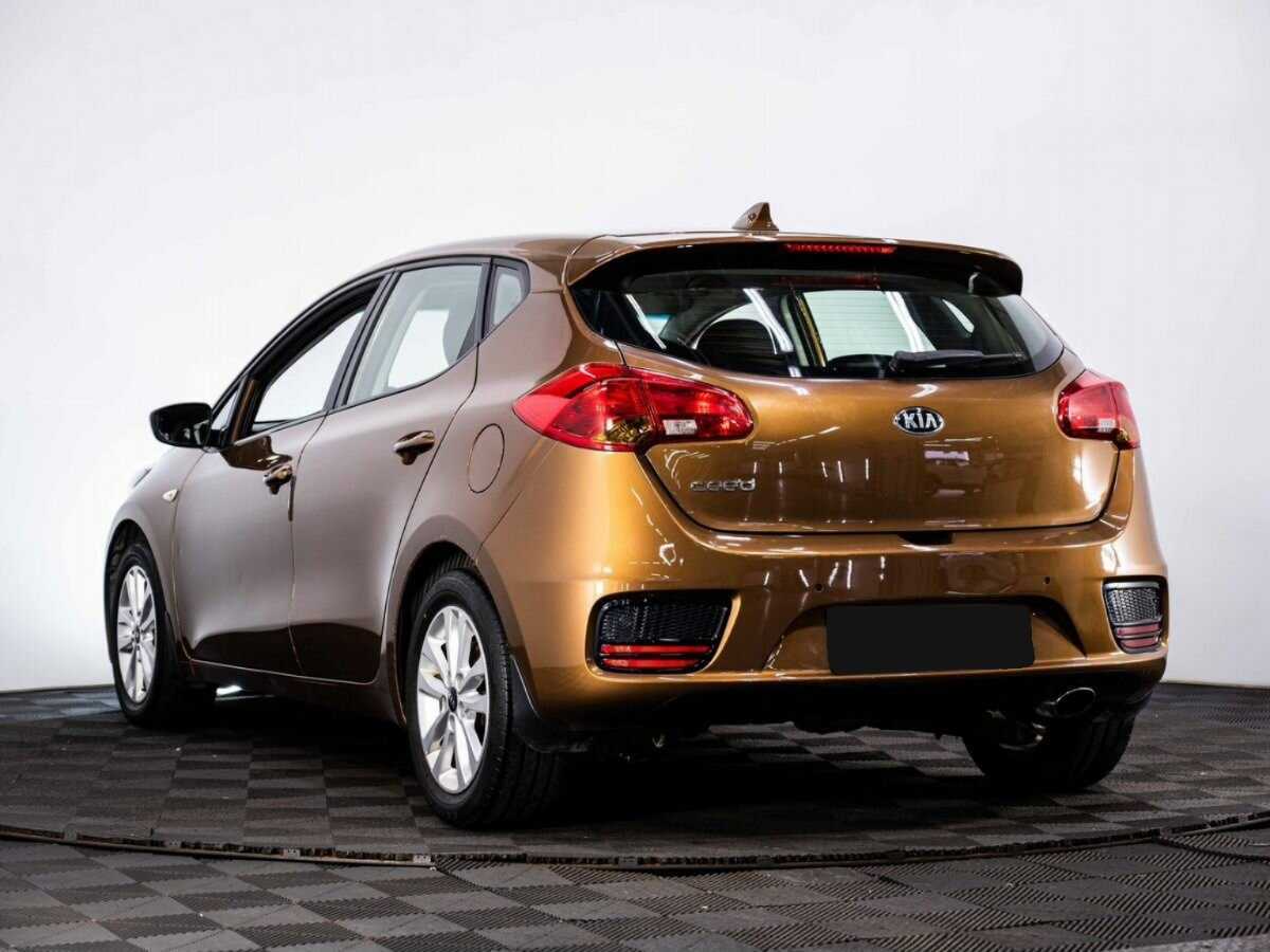 Купить Kia Ceed с пробегом. Фото: #3