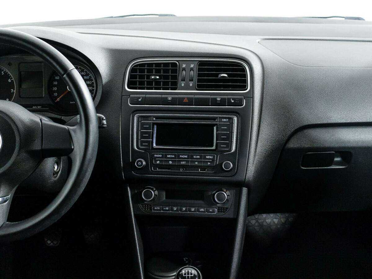 Купить Volkswagen Polo с пробегом. Фото: #13