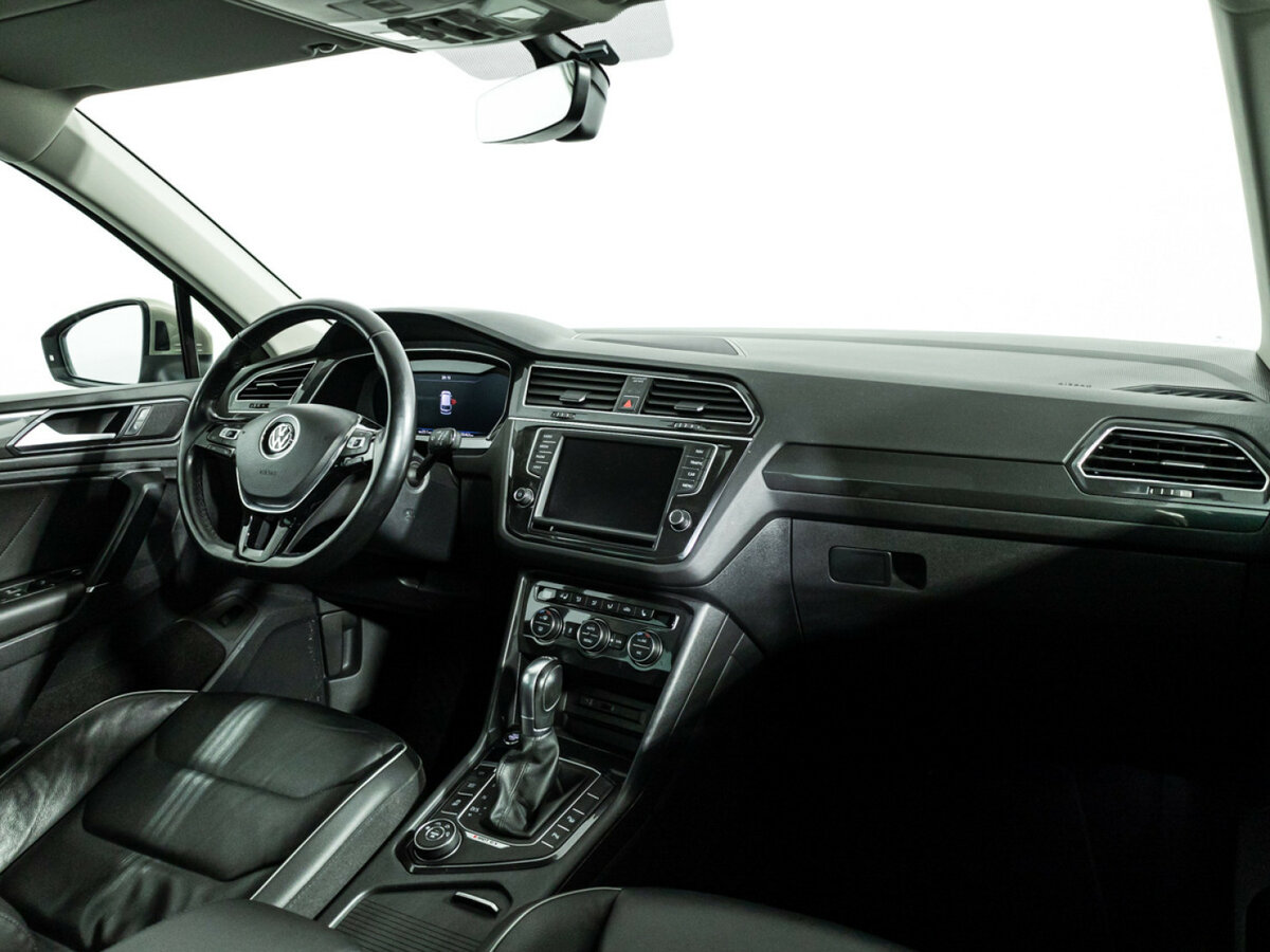 Купить Volkswagen Tiguan с пробегом. Фото: #7