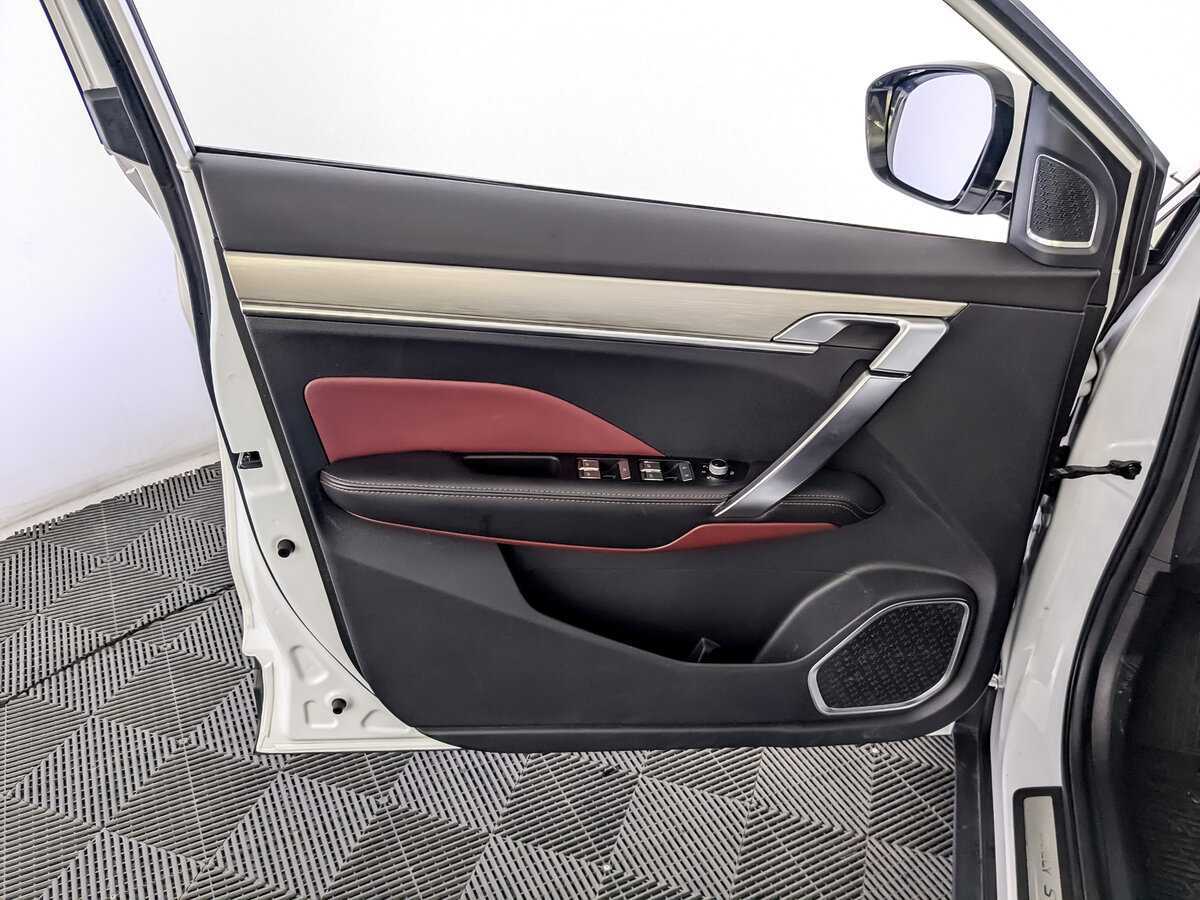 Купить Geely Coolray с пробегом. Фото: #14