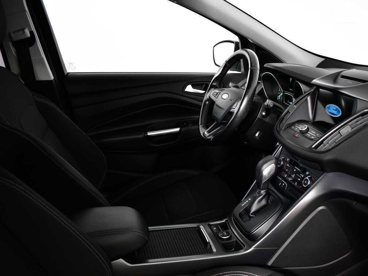 Купить Ford Kuga с пробегом. Фото: #8