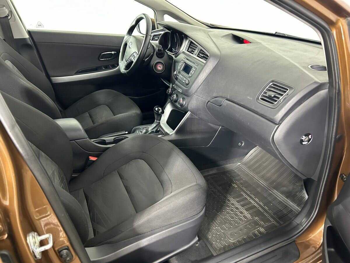 Купить Kia Ceed с пробегом. Фото: #12