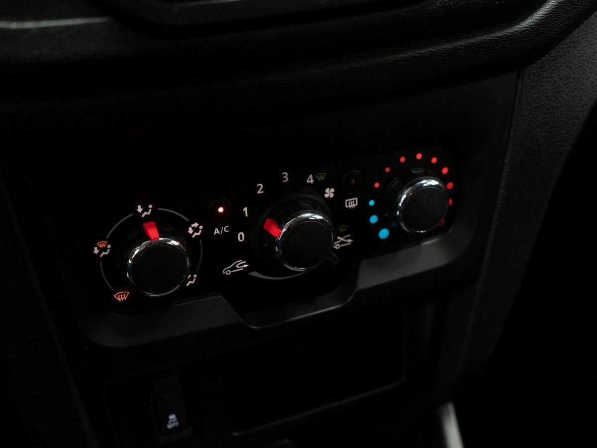 Купить Lada (ВАЗ) XRAY с пробегом. Фото: #9