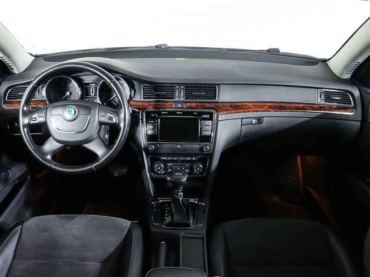 Купить Skoda Superb с пробегом. Фото: #13