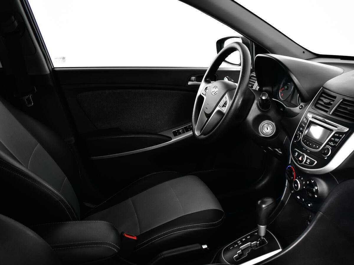 Купить Hyundai Solaris с пробегом. Фото: #6