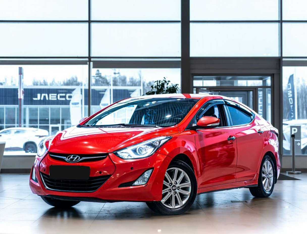 Купить Hyundai Elantra с пробегом. Посмотреть фото