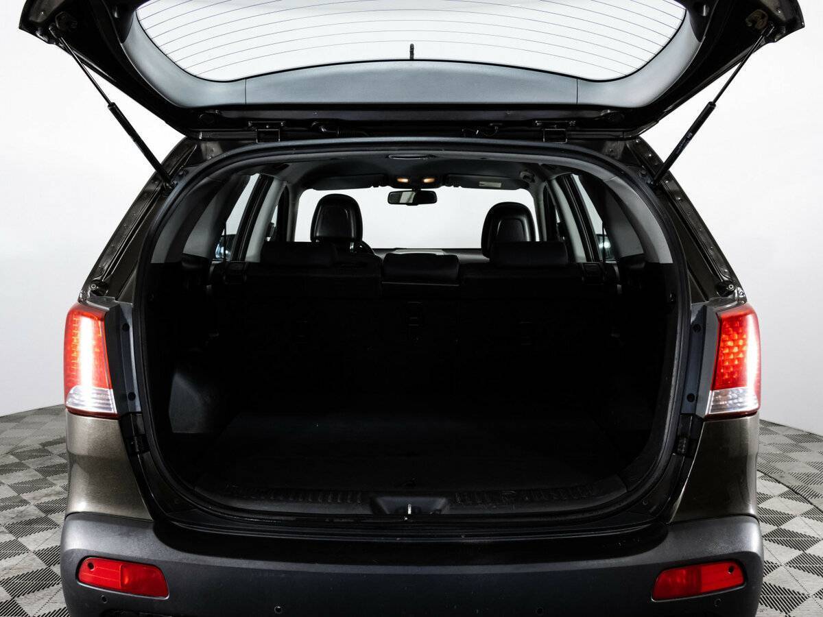 Купить Kia Sorento с пробегом. Фото: #15