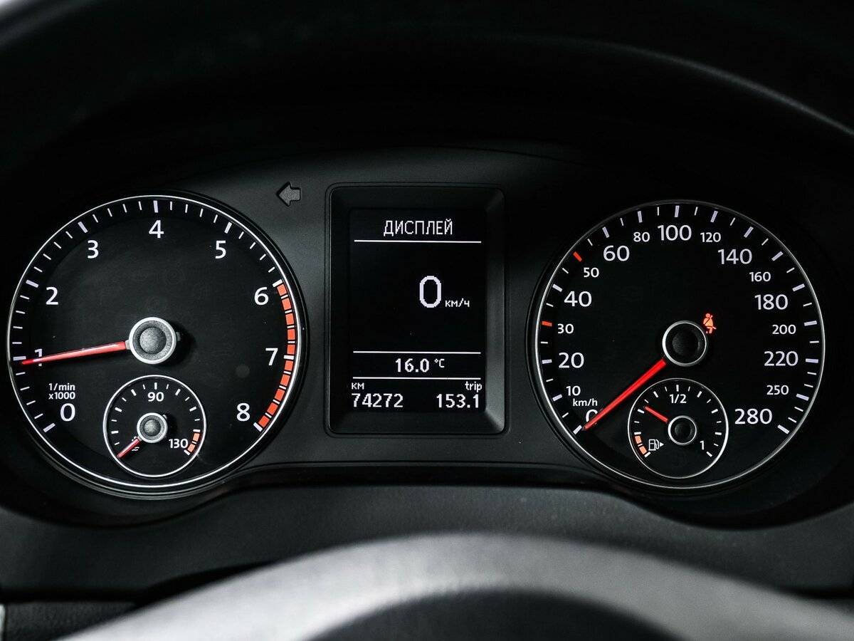 Купить Volkswagen Jetta с пробегом. Фото: #9