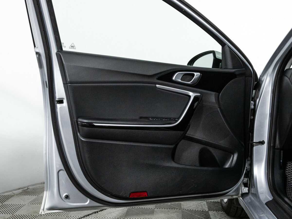 Купить Kia Ceed с пробегом. Фото: #23