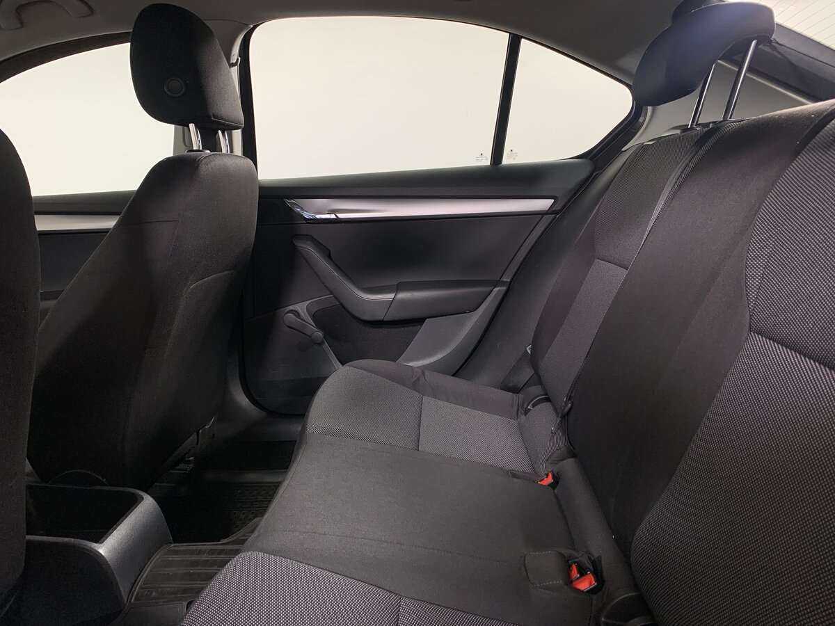 Купить Skoda Octavia с пробегом. Фото: #15