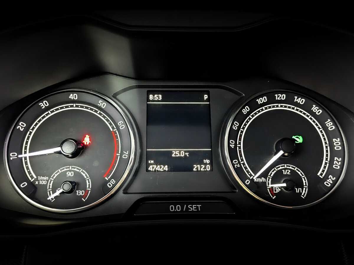 Купить Skoda Rapid с пробегом. Фото: #10