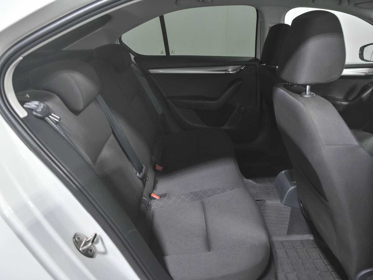 Купить Skoda Octavia с пробегом. Фото: #10