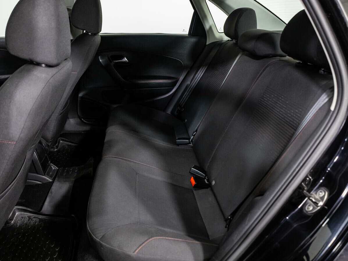 Купить Volkswagen Polo с пробегом. Фото: #9