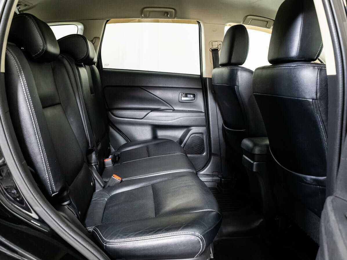 Купить Mitsubishi Outlander с пробегом. Фото: #15