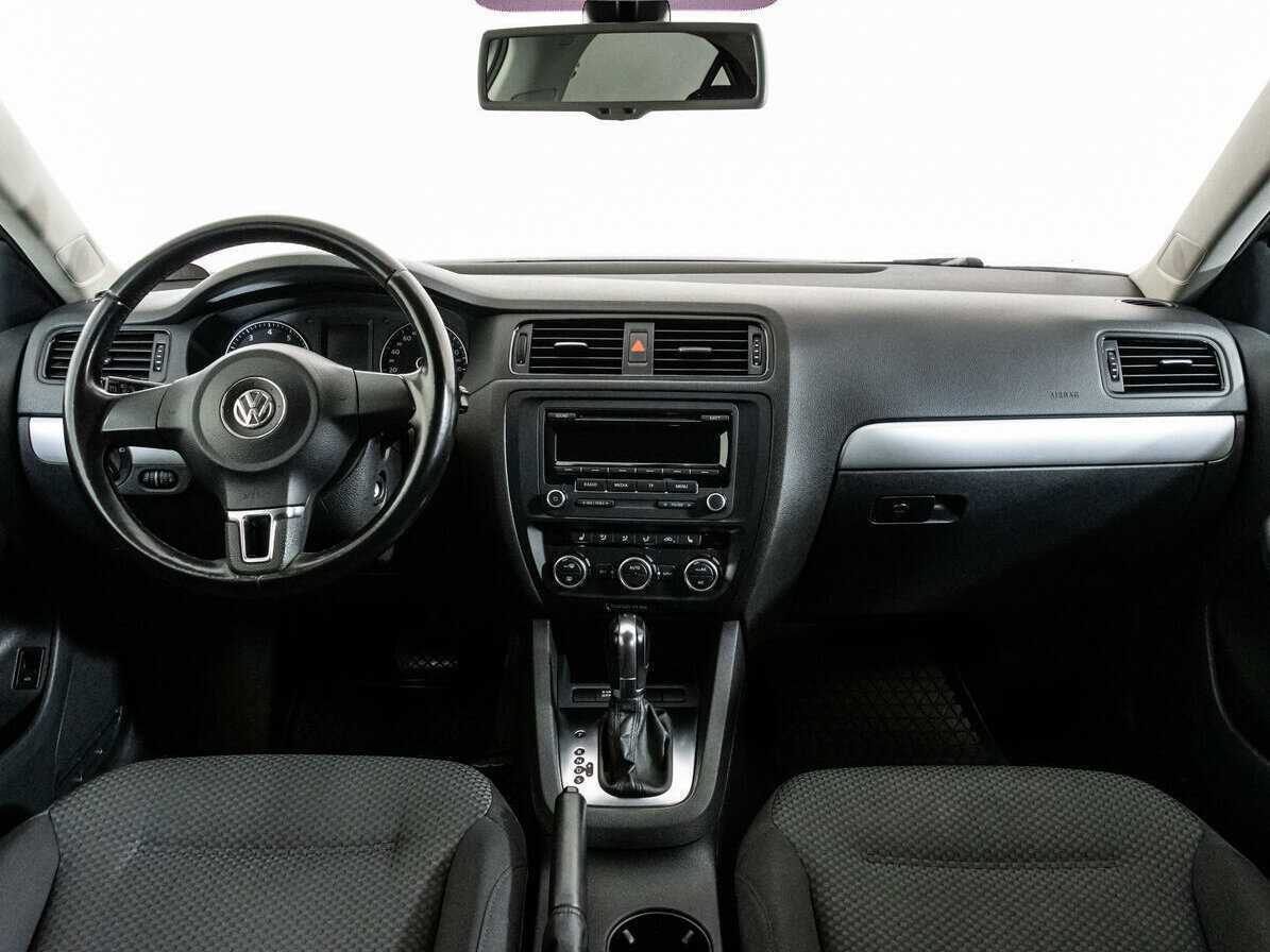 Купить Volkswagen Jetta с пробегом. Фото: #7