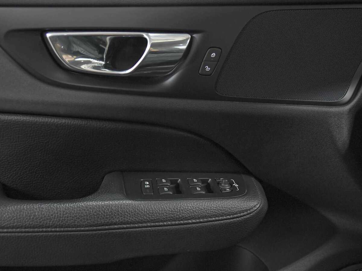 Купить Volvo V60 с пробегом. Фото: #11