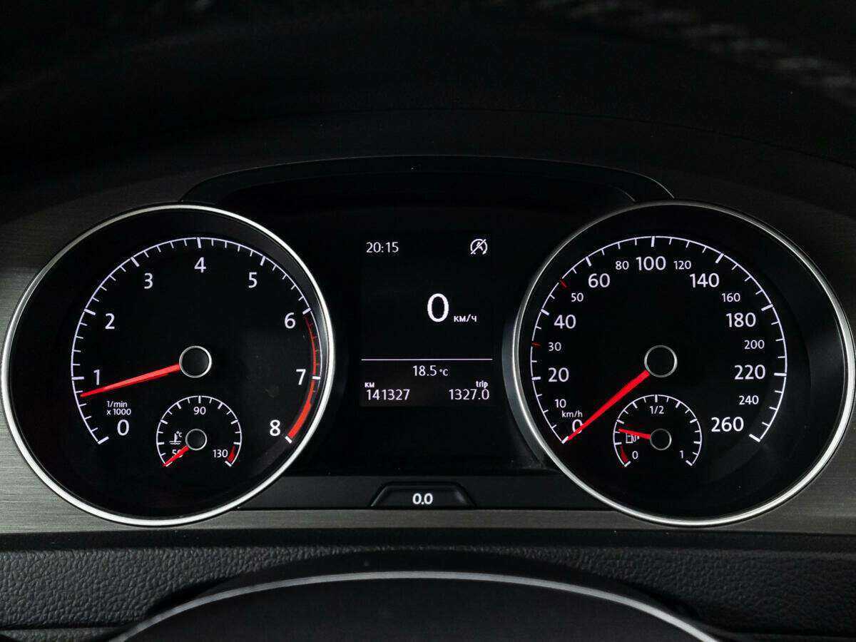 Купить Volkswagen Golf с пробегом. Фото: #11
