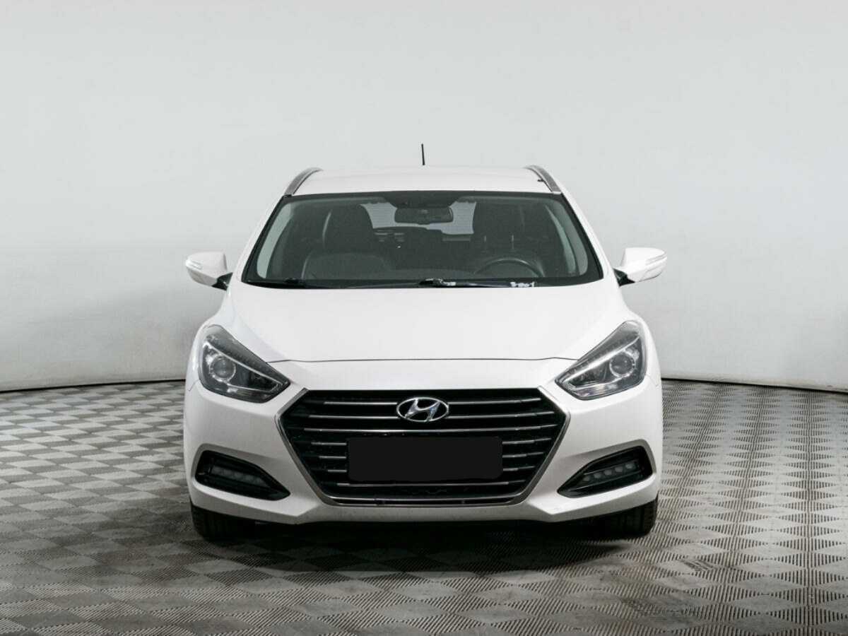 Купить Hyundai i40 с пробегом. Фото: #1
