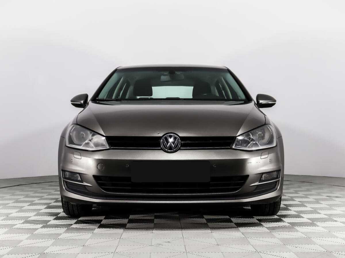 Купить Volkswagen Golf с пробегом. Фото: #1