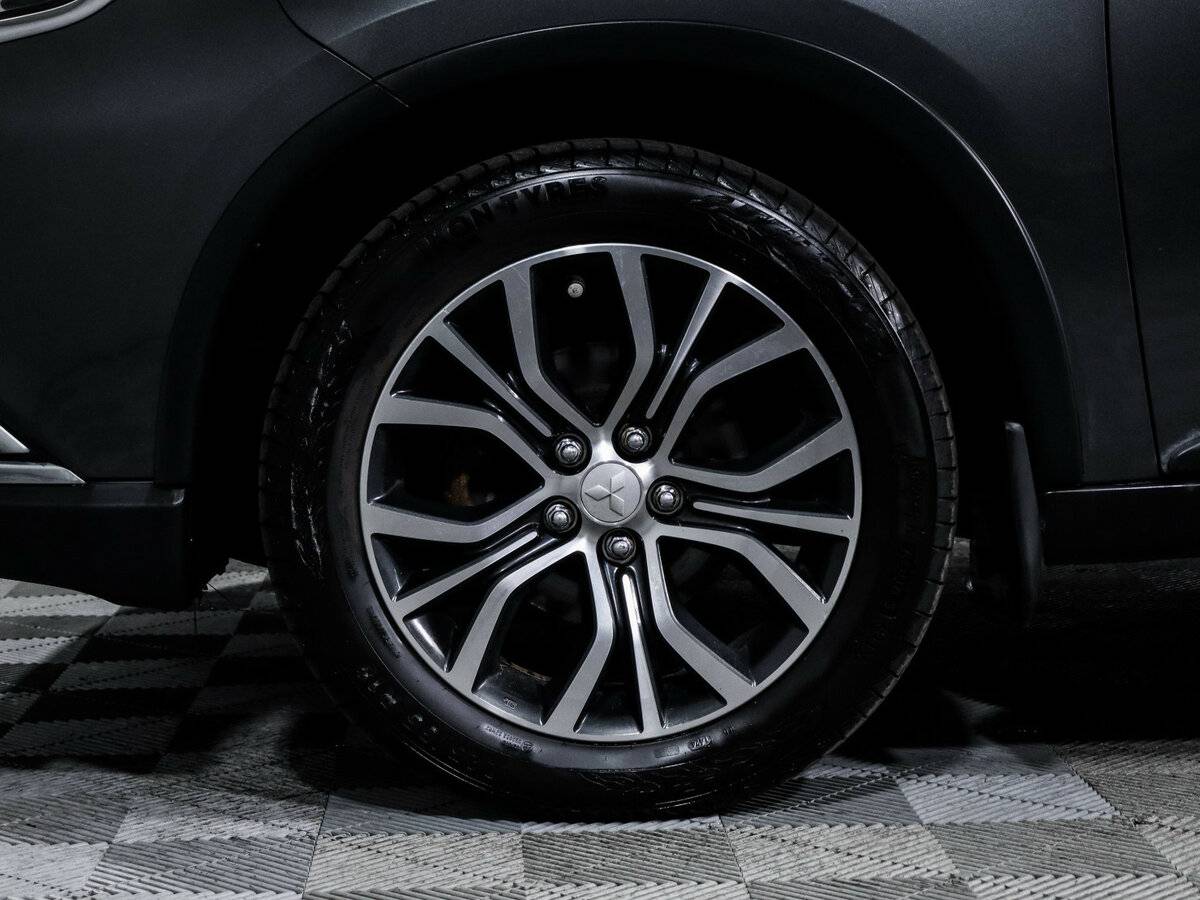 Купить Mitsubishi Outlander с пробегом. Фото: #10