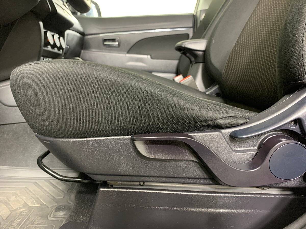 Купить Mitsubishi ASX с пробегом. Фото: #16