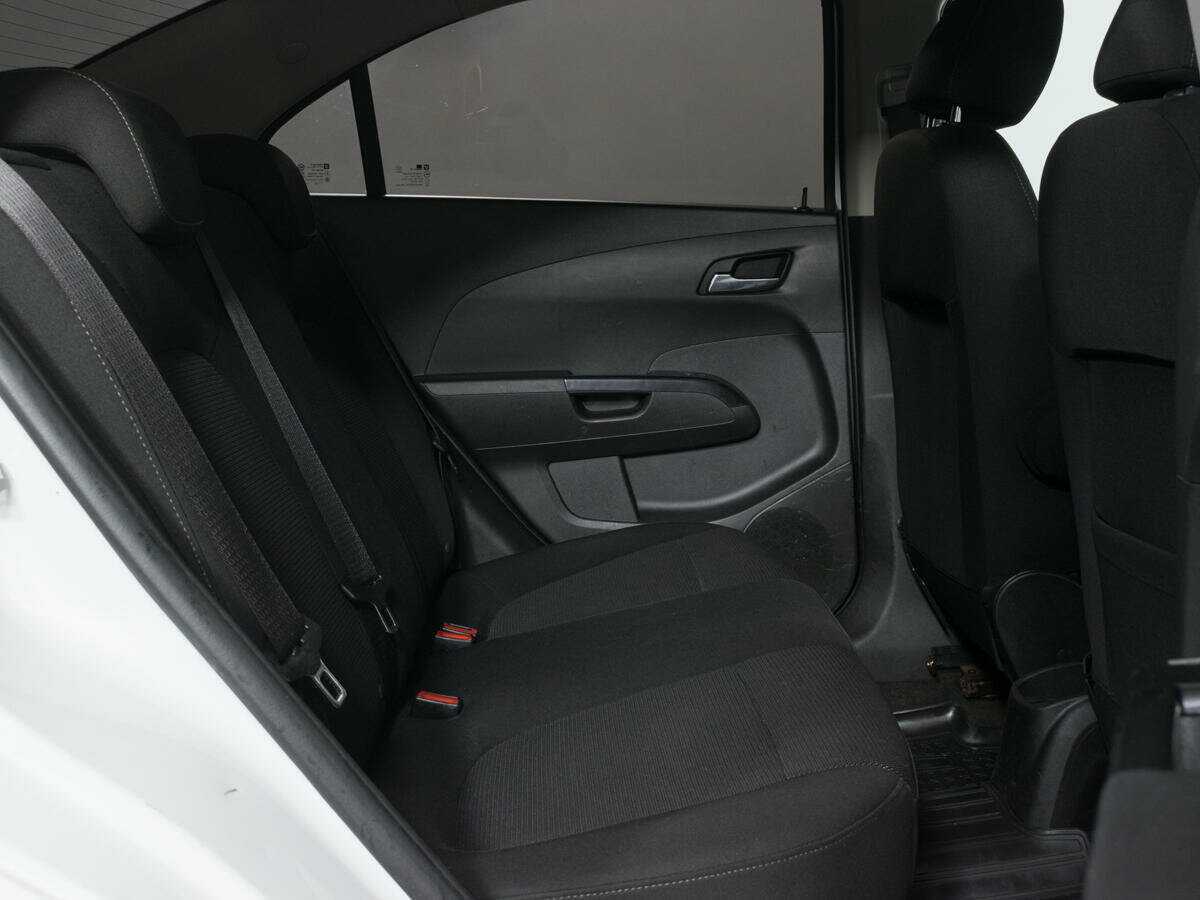 Купить Chevrolet Aveo с пробегом. Фото: #8