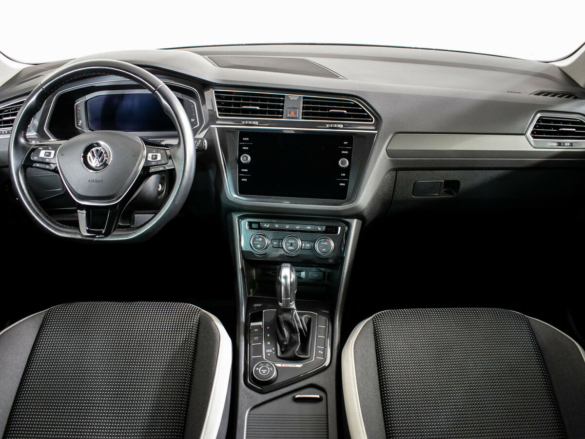 Купить Volkswagen Tiguan с пробегом. Фото: #9