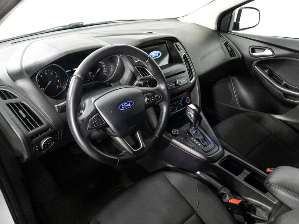 Купить Ford Focus с пробегом. Фото: #10