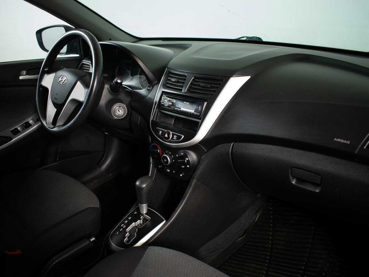 Купить Hyundai Solaris с пробегом. Фото: #8