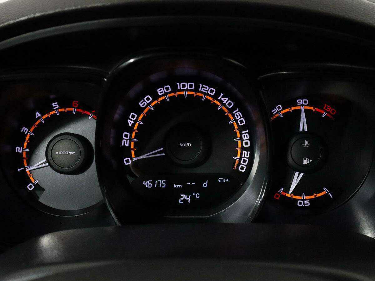 Купить Lada (ВАЗ) Vesta с пробегом. Фото: #8