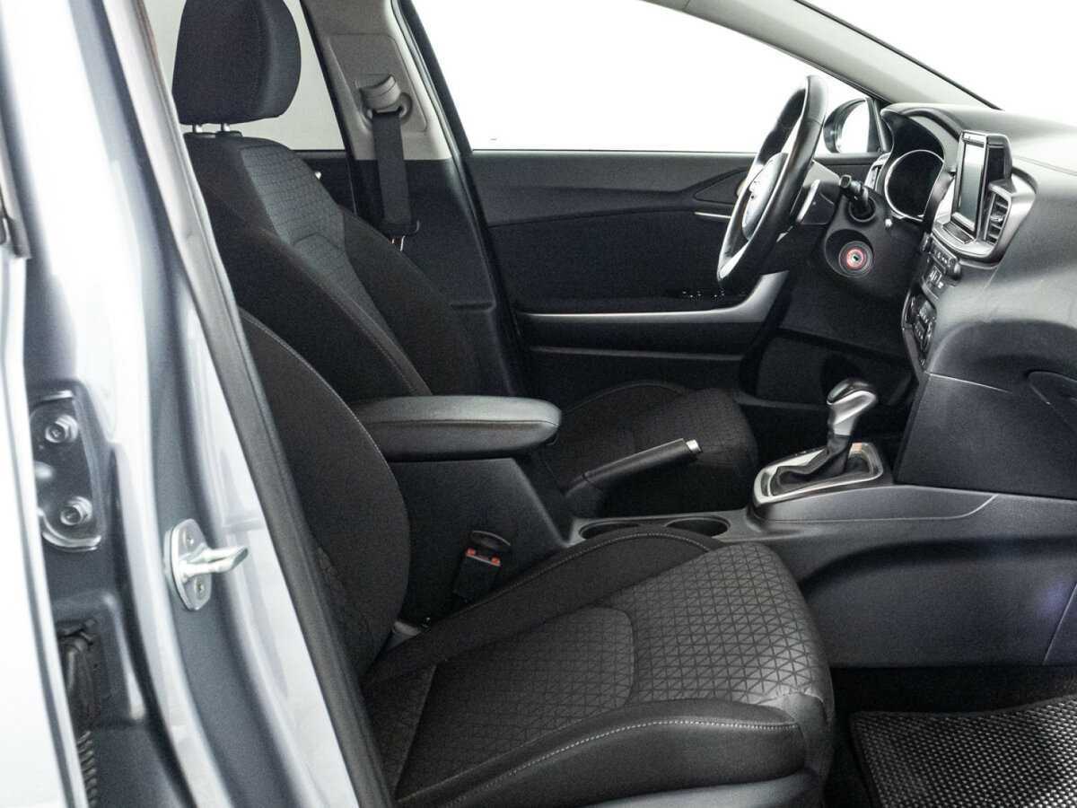 Купить Kia Ceed с пробегом. Фото: #16
