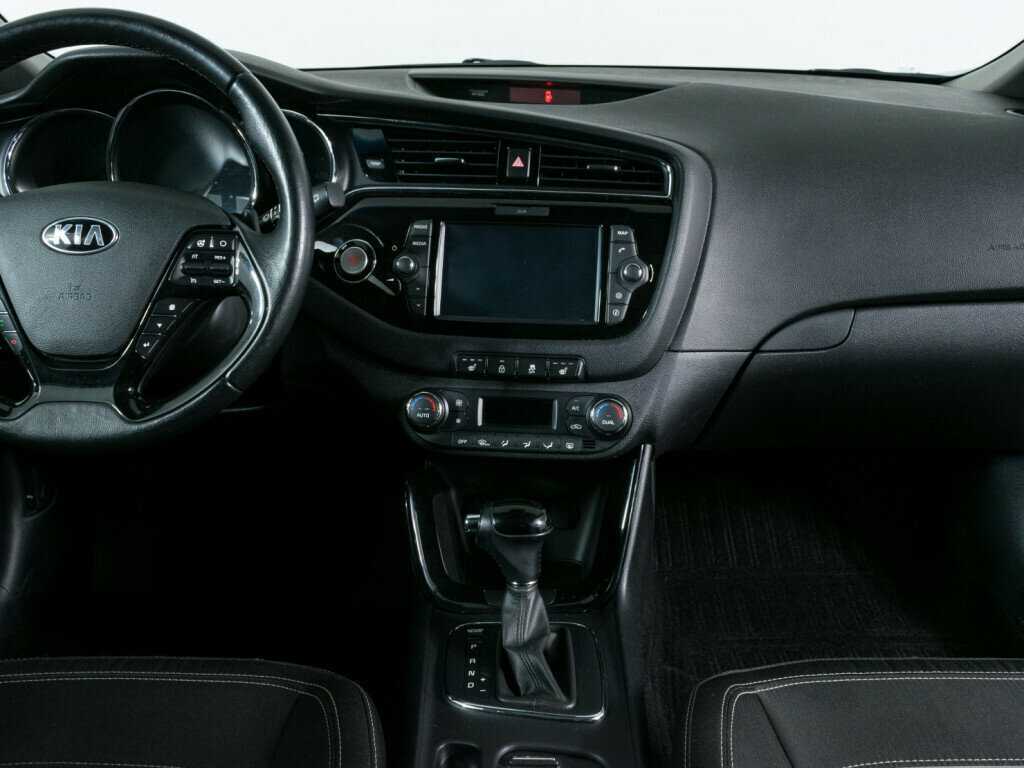 Купить Kia Ceed с пробегом. Фото: #8