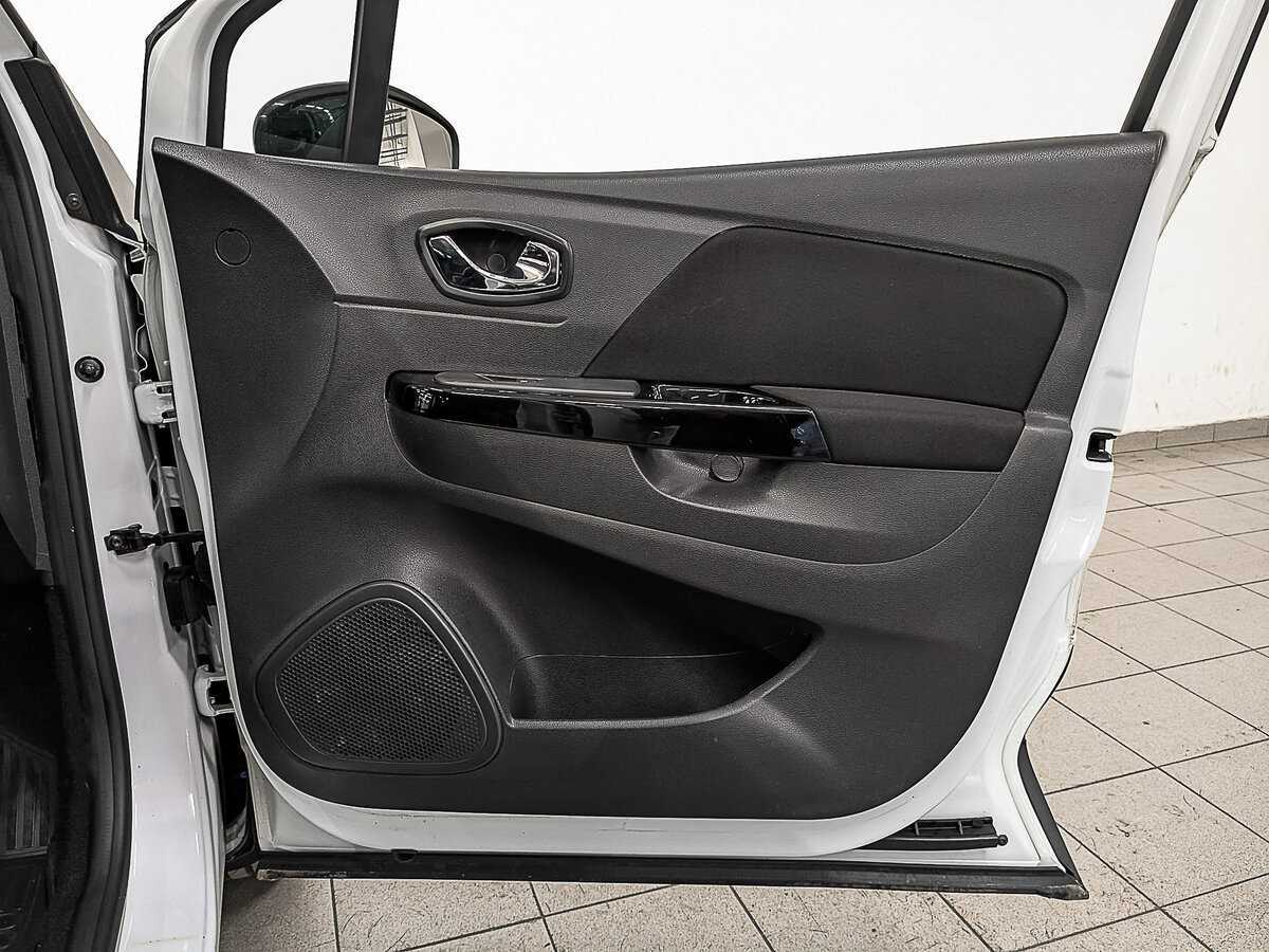 Купить Renault Kaptur с пробегом. Фото: #22