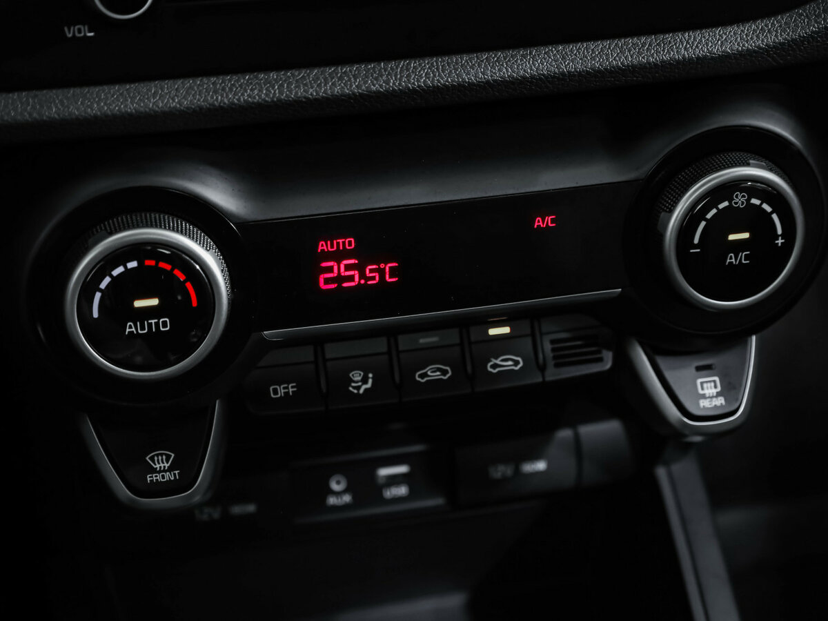Купить Kia Rio с пробегом. Фото: #14