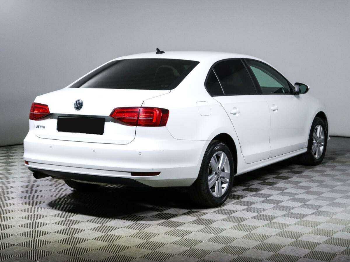 Купить Volkswagen Jetta с пробегом. Фото: #4