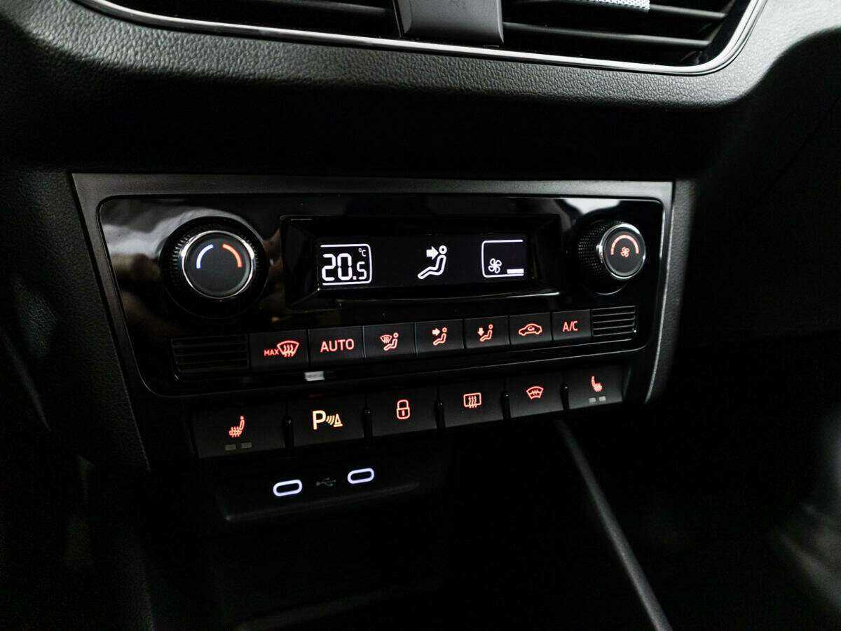 Купить Volkswagen Polo с пробегом. Фото: #16