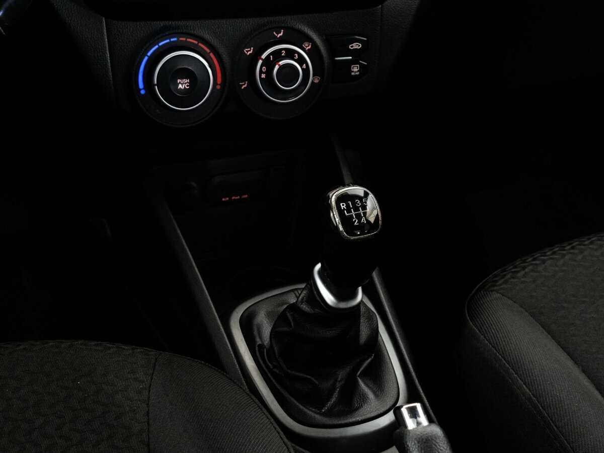 Купить Kia Rio с пробегом. Фото: #9