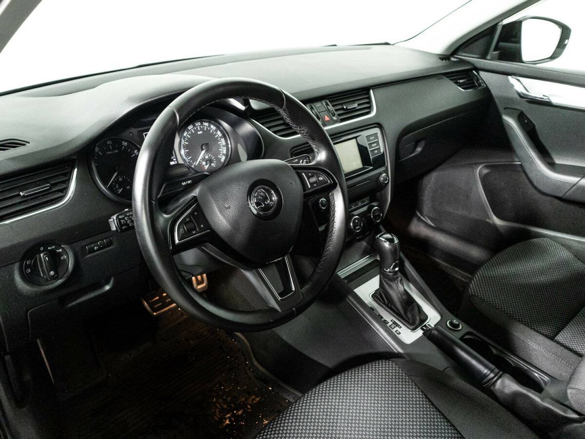 Купить Skoda Octavia с пробегом. Фото: #10