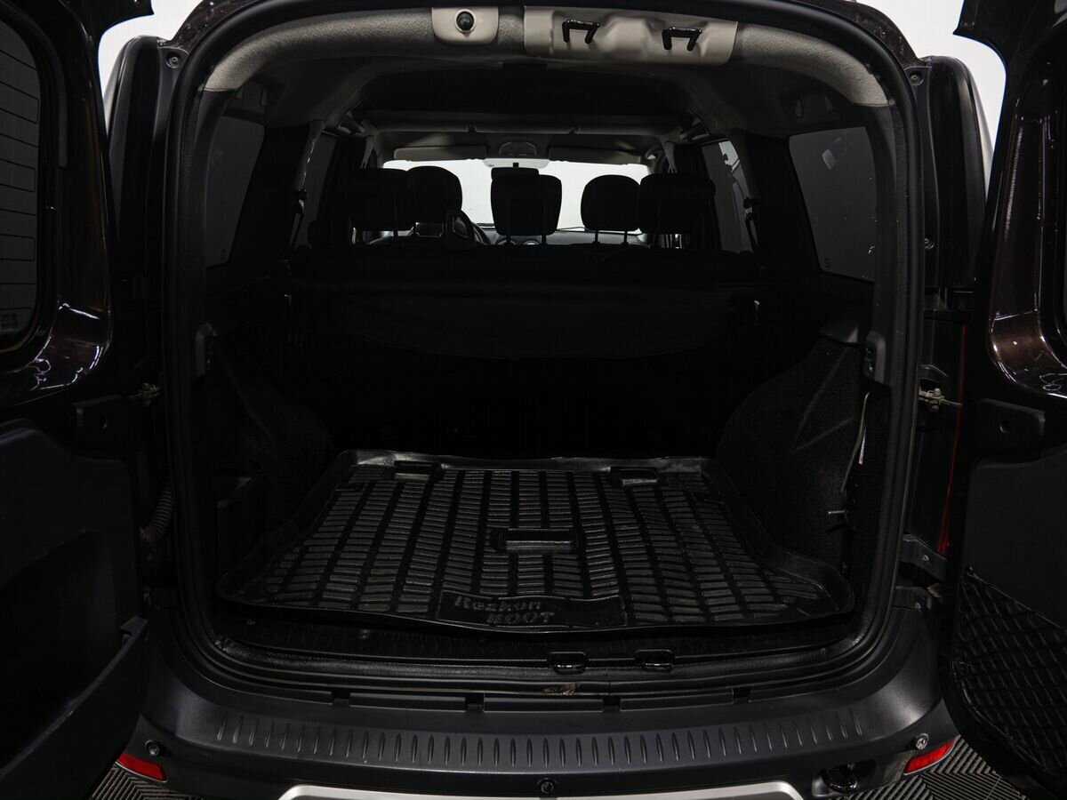 Купить Lada (ВАЗ) Largus с пробегом. Фото: #18