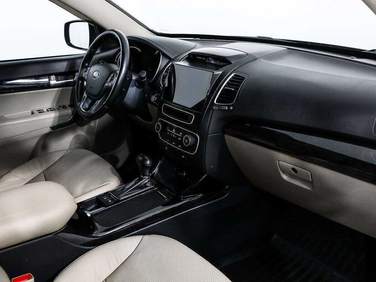 Купить Kia Sorento с пробегом. Фото: #13
