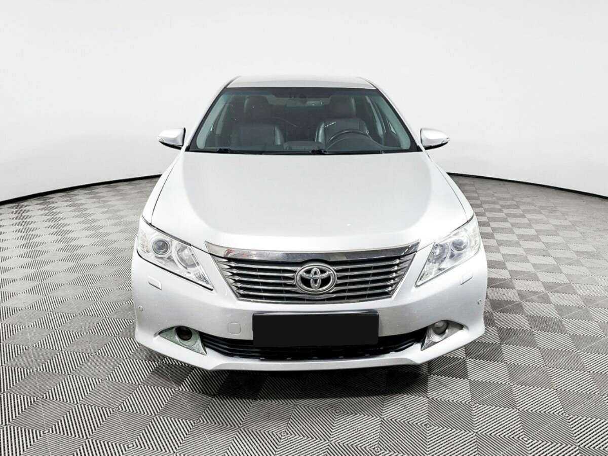 Купить Toyota Camry с пробегом. Фото: #1