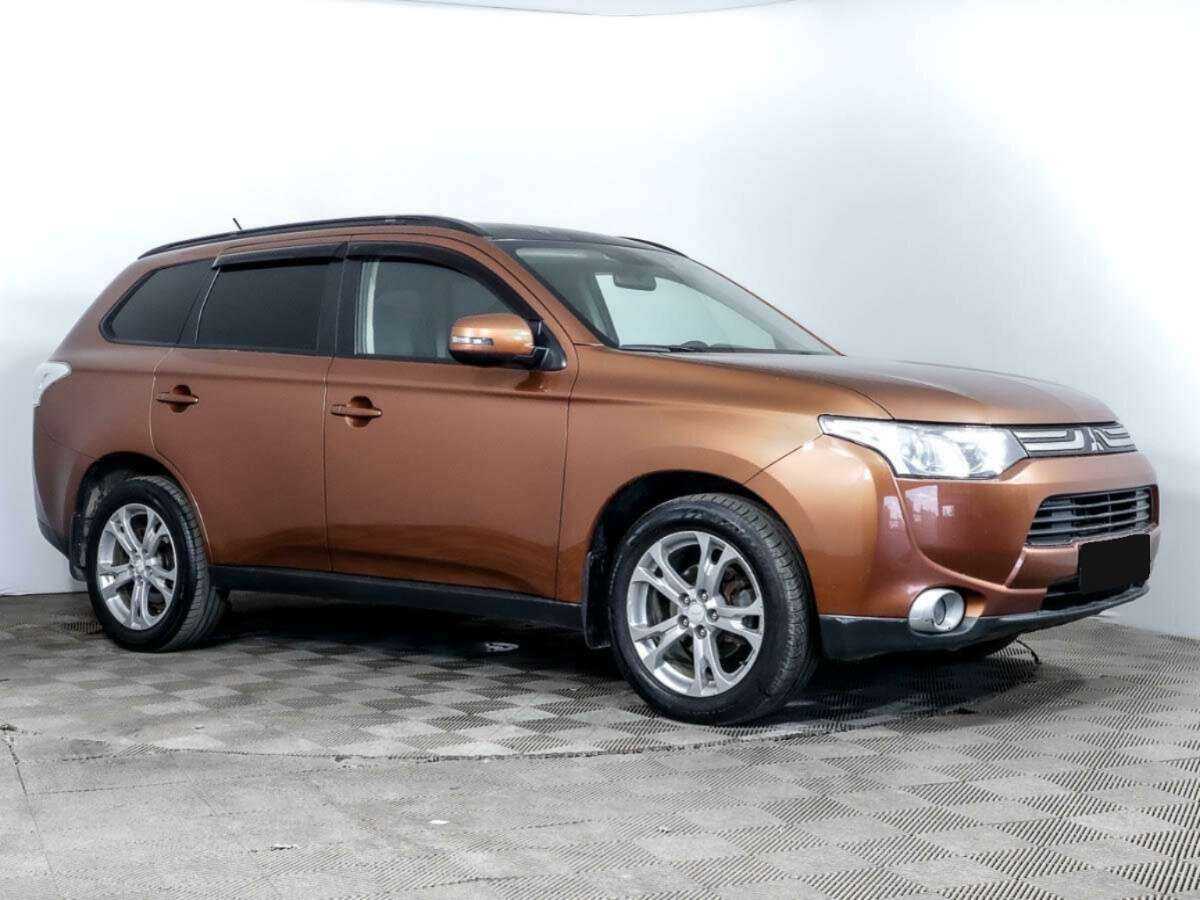 Купить Mitsubishi Outlander с пробегом. Фото: #2