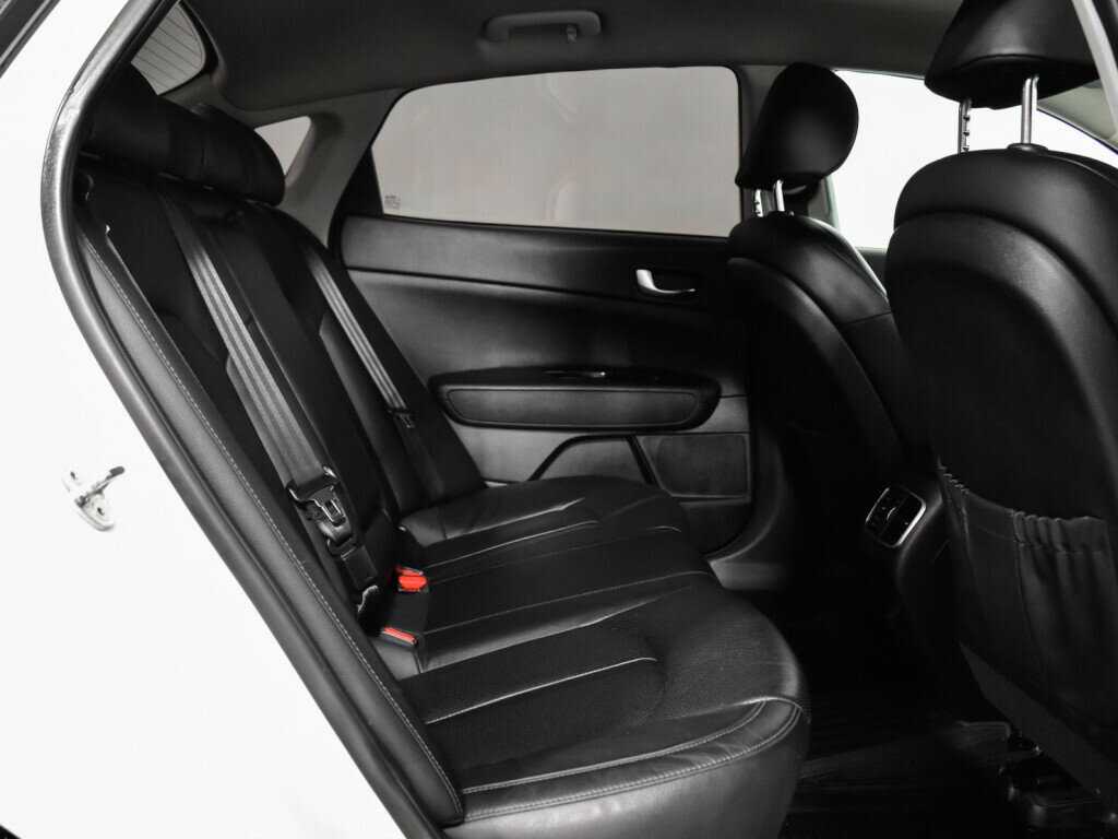 Купить Kia Optima с пробегом. Фото: #9