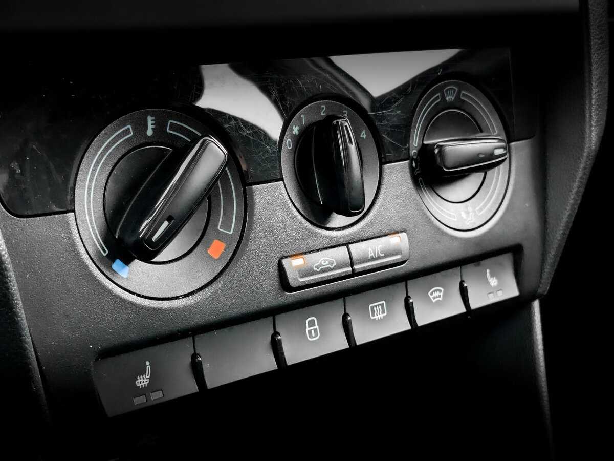 Купить Skoda Rapid с пробегом. Фото: #20