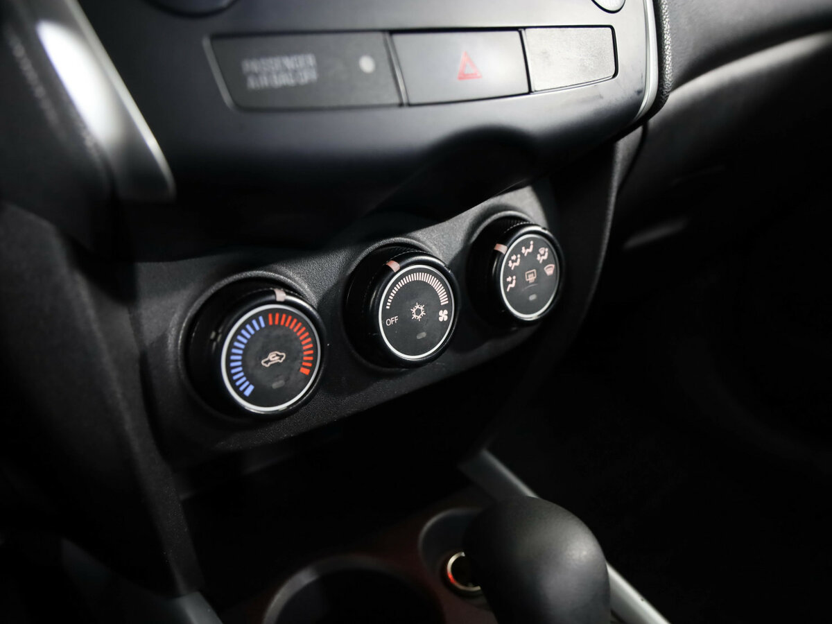 Купить Mitsubishi ASX с пробегом. Фото: #9