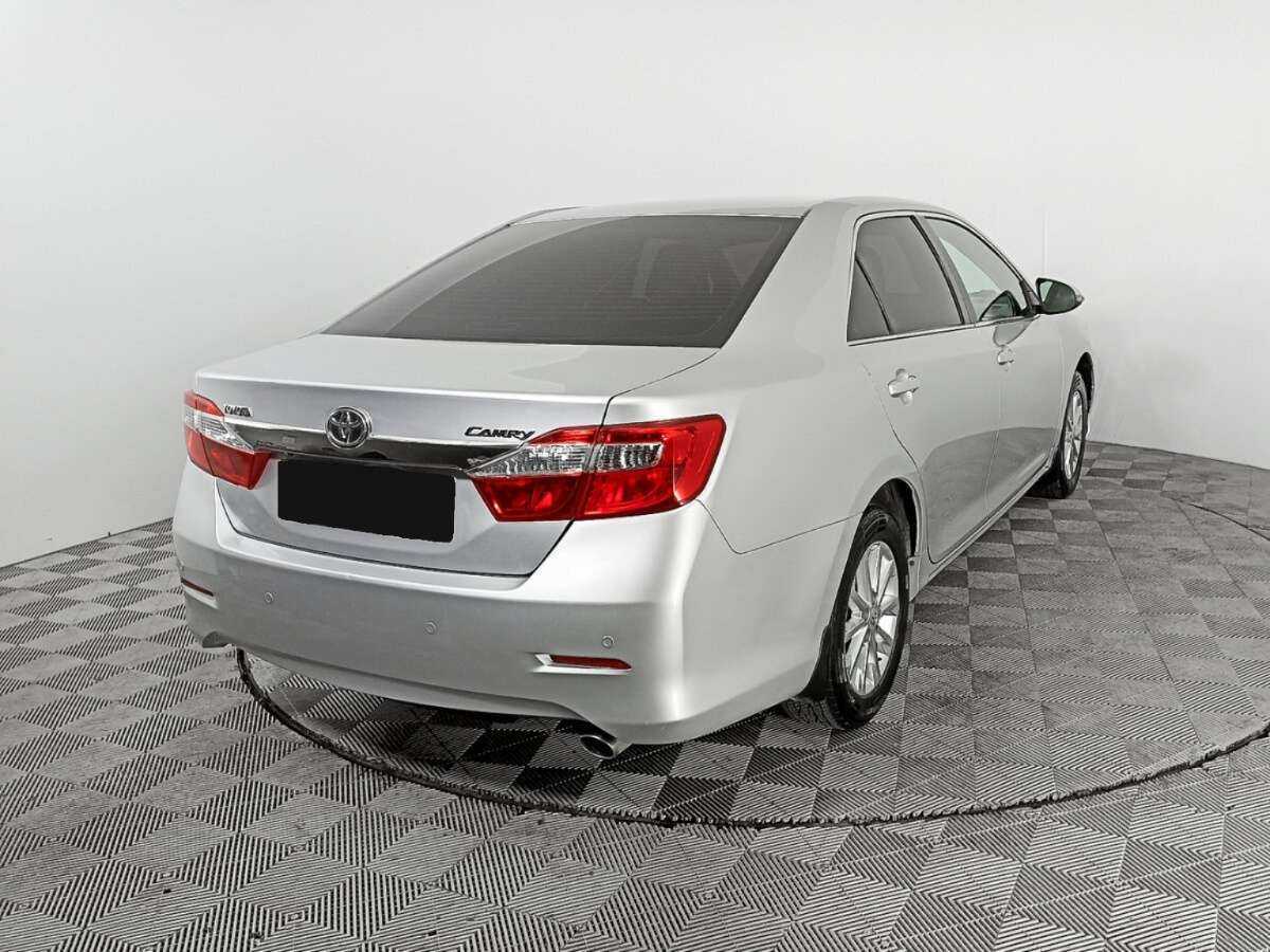 Купить Toyota Camry с пробегом. Фото: #4