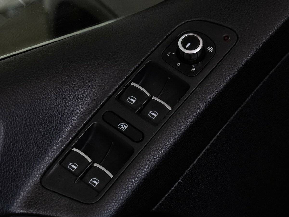 Купить Volkswagen Tiguan с пробегом. Фото: #17