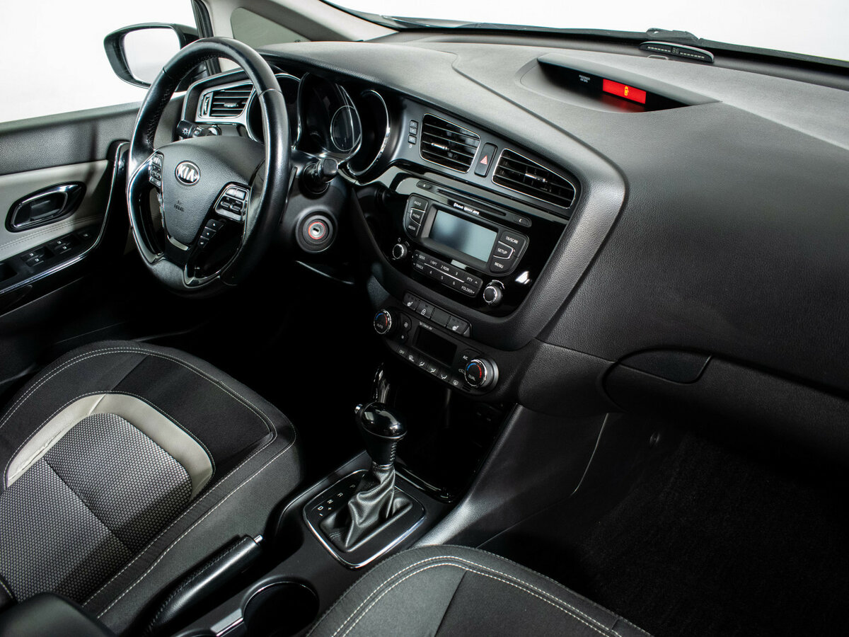 Купить Kia Ceed с пробегом. Фото: #7