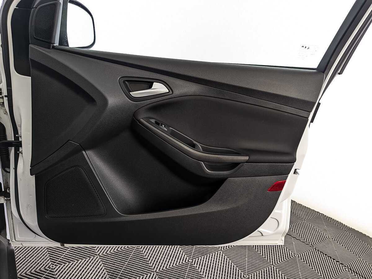 Купить Ford Focus с пробегом. Фото: #23