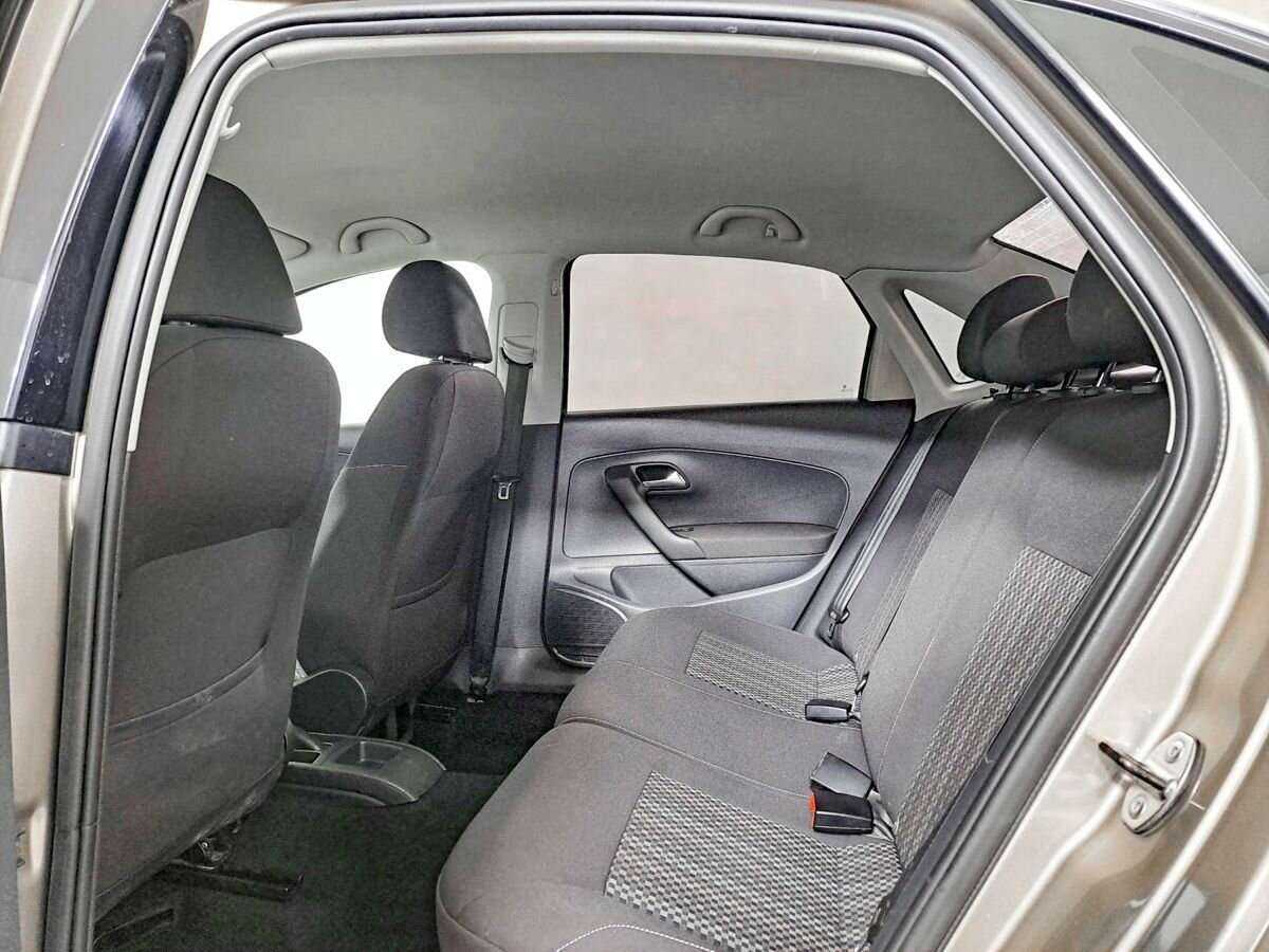 Купить Volkswagen Polo с пробегом. Фото: #8